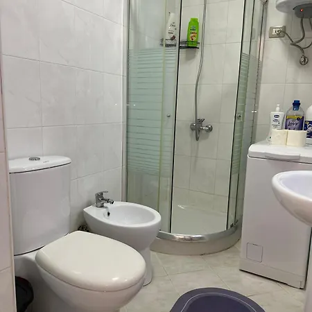 Stylish With Private Terrace - Side Appartement Golem (Tirana)