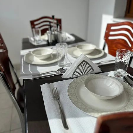 Stylish With Private Terrace - Side Appartement *