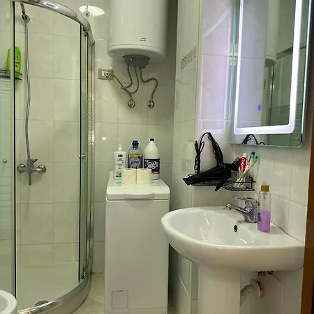 Stylish With Private Terrace - Side Appartement Golem (Tirana)