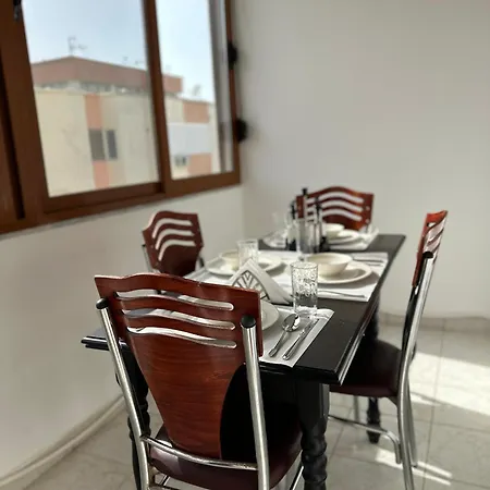 Stylish With Private Terrace - Side Appartamento Golem (Tirana)