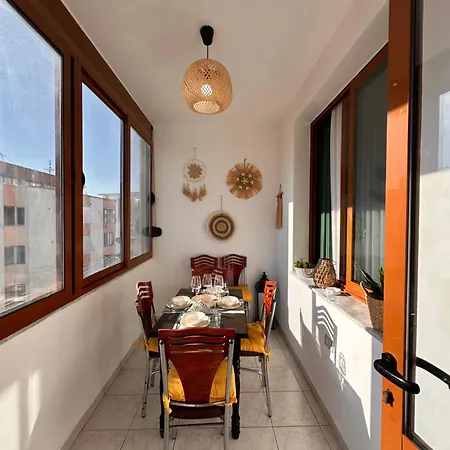 Apartment Stylish With Private Terrace - Side