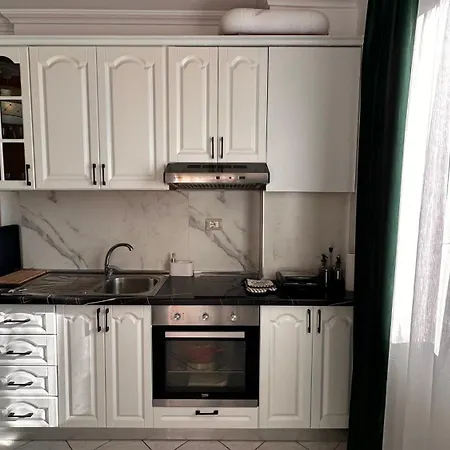 Stylish With Private Terrace - Side Apartment *